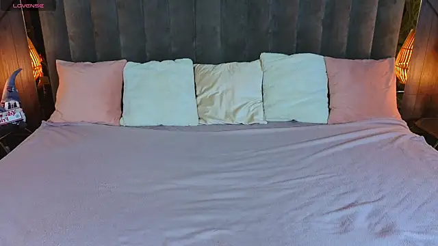 Snapshot of Daisy_Delight chatting on December 14, 2025, 9:30 pm Daisy Delight online show from December 14, 2025, 9:30 pm