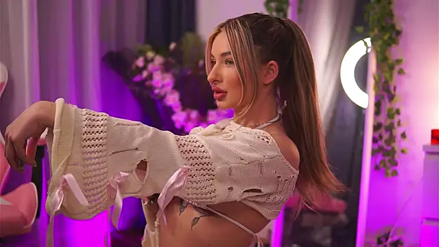 AvaShayy online show from February 8, 2025, 11:24 pm