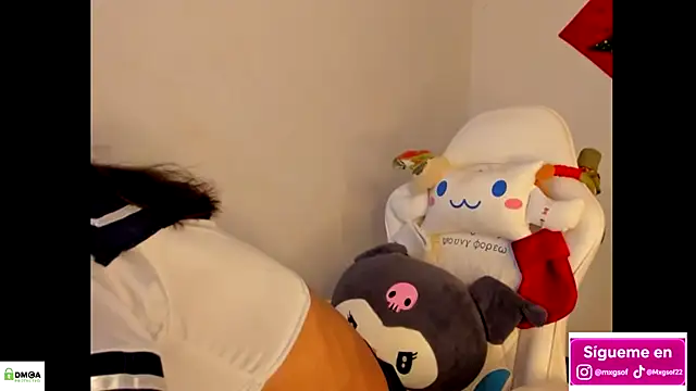 meganthompsonn22 online show from November 28, 2025, 7:38 pm