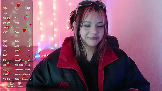 Snapshot of mixie_cute chatting on January 7, 2025, 9:46 pm mixie cute online show from January 7, 2025, 9:46 pm