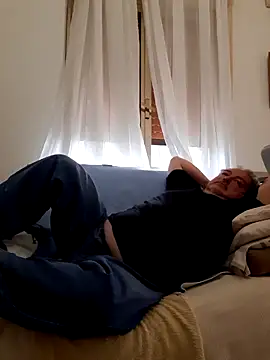 bluangelo online show from March 12, 2025, 12:36 pm