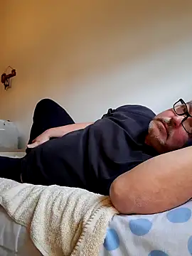 bluangelo online show from March 19, 2025, 1:29 pm