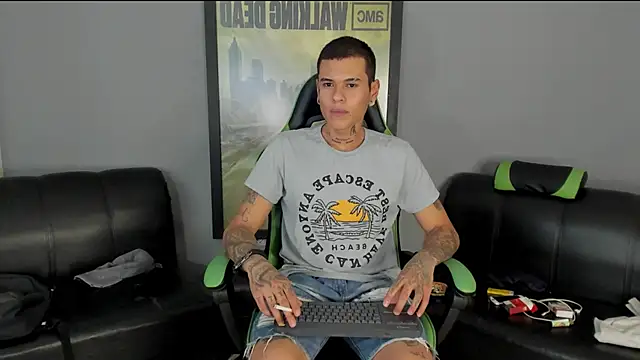 Snapshot of jamesinked_ chatting on January 13, 2025, 9:31 pm jamesinked online show from January 13, 2025, 9:31 pm