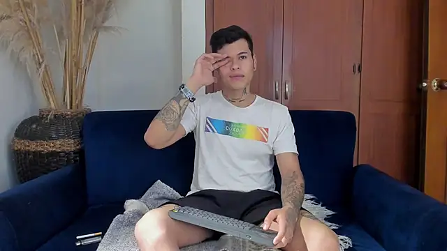 Snapshot of jamesinked_ chatting on November 28, 2025, 5:15 pm jamesinked online show from November 28, 2025, 5:15 pm