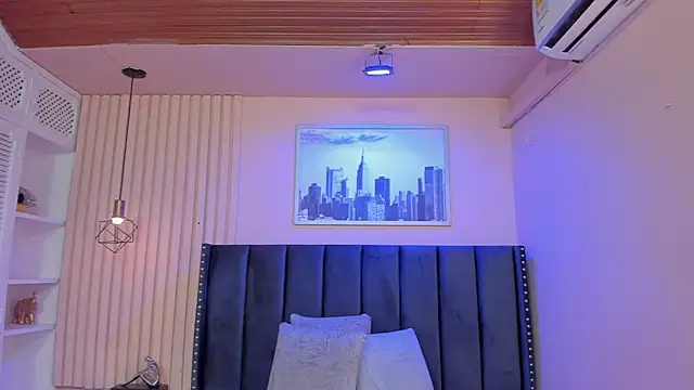 viiolett lee online show from October 5, 2025, 10:07 pm