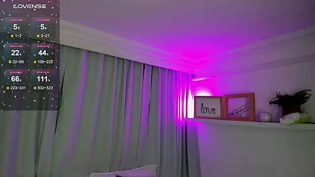 susyy7 online show from March 1, 2025, 3:32 am