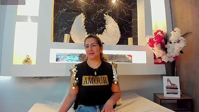 Cinthya mjs online show from October 18, 2025, 12:28 pm