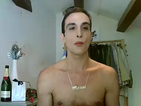 Snapshot of Lepetitmarcel chatting on October 19, 2025, 11:44 am Lepetitmarcel online show from October 19, 2025, 11:44 am