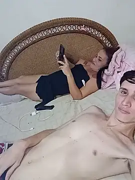 Milfvalesk online show from December 17, 2024, 3:17 am