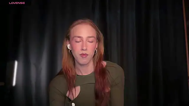 Avril Pearly  online show from May 22, 2026, 10:43 am