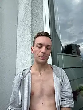 nickdtr online show from June 18, 2026, 10:52 am