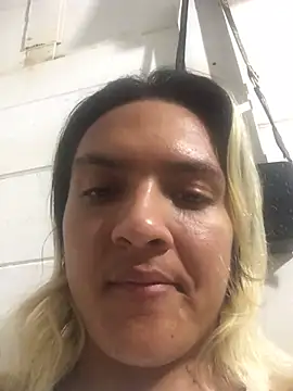 aslyhernandez 7 online show from January 13, 2025, 8:26 pm