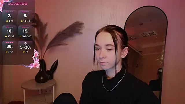 Snapshot of LilithStrangfor chatting on March 20, 2025, 2:29 am LilithStrangfor online show from March 20, 2025, 2:29 am