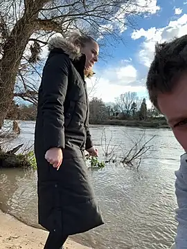 Snapshot of thats_lou chatting on January 6, 2025, 1:52 pm thats lou online show from January 6, 2025, 1:52 pm