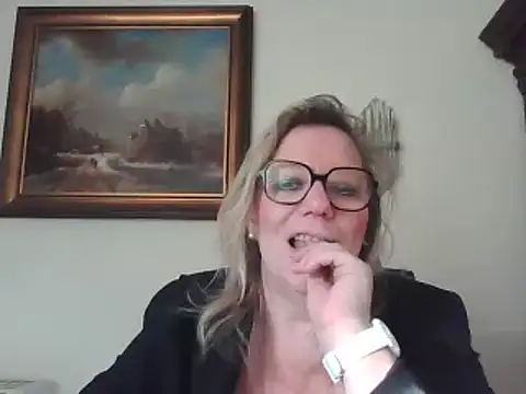 Silkesquirt online show from January 13, 2025, 1:49 pm