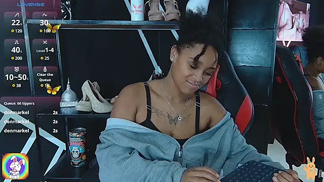 Snapshot of Elith_noa chatting on February 1, 2025, 10:48 am Elith noa online show from February 1, 2025, 10:48 am