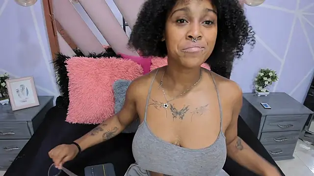 Snapshot of Elith_noa chatting on February 3, 2025, 7:31 pm Elith noa online show from February 3, 2025, 7:31 pm