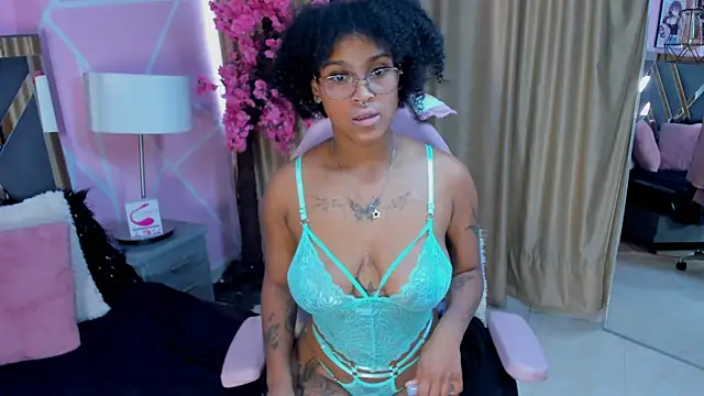 Snapshot of Elith_noa chatting on March 9, 2025, 3:38 pm Elith noa online show from March 9, 2025, 3:38 pm