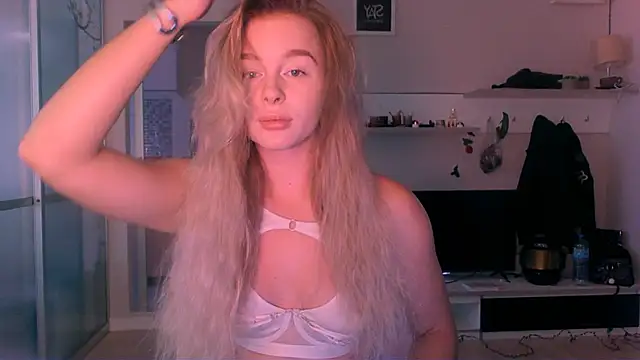 Eva Jaya online show from September 18, 2025, 5:09 am