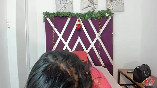  miaquevedo  online show from November 17, 2025, 2:23 pm