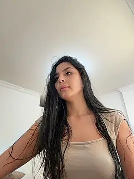  miaquevedo  online show from April 15, 2026, 2:46 pm