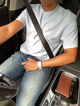 Snapshot of YoBody755 chatting on October 17, 2025, 10:18 am YoBody755 online show from October 17, 2025, 10:18 am