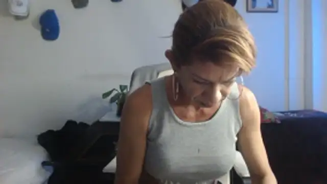 Antonella borja online show from December 22, 2025, 9:12 pm