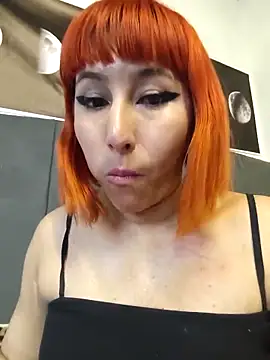 florecita9 online show from October 20, 2025, 5:13 pm