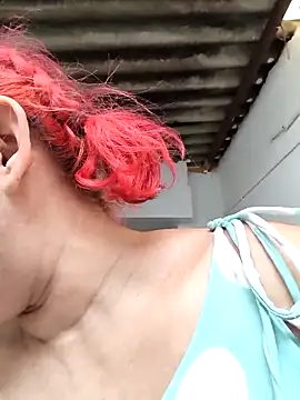 florecita9 online show from March 18, 2026, 6:22 pm