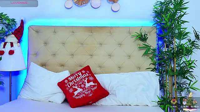 DaliyaArabian online show from December 18, 2025, 1:06 pm