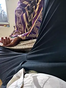 Snapshot of FeltedEuropium chatting on December 5, 2025, 7:28 am FeltedEuropium online show from December 5, 2025, 7:28 am