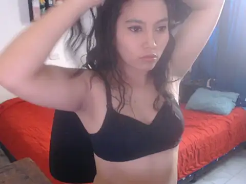 Snapshot of HannaKlein chatting on February 11, 2026, 1:38 pm HannaKlein online show from February 11, 2026, 1:38 pm