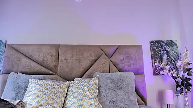 Salomesimos1 online show from January 10, 2025, 5:13 pm