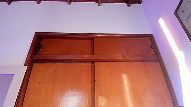 Salomesimos1 online show from January 22, 2025, 5:06 pm