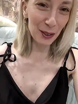 AvelinaLeoni online show from November 24, 2025, 6:46 am