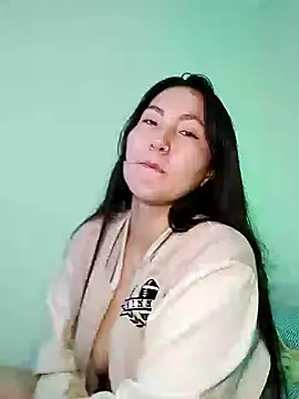 Snapshot of Elle_Lee_ chatting on February 7, 2025, 4:59 am Elle Lee online show from February 7, 2025, 4:59 am
