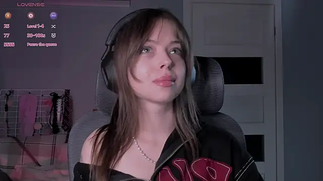 Snapshot of hype_meal_home chatting on October 20, 2025, 8:42 pm hype meal home online show from October 20, 2025, 8:42 pm