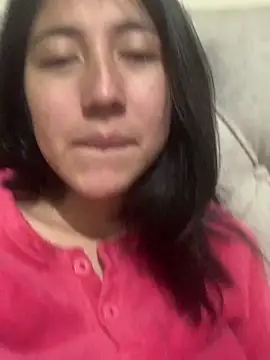 sarah12333 online show from May 22, 2026, 3:46 am