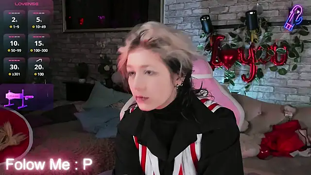 Alex Howell online show from March 2, 2025, 8:40 pm