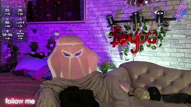 Alex Howell online show from March 10, 2025, 8:45 pm