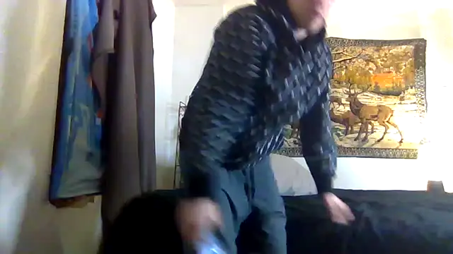 Snapshot of kollzCloudzz chatting on February 25, 2025, 9:31 am kollzCloudzz online show from February 25, 2025, 9:31 am