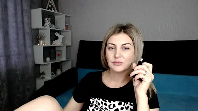 Snapshot of Amelia_Harper chatting on January 19, 2025, 1:01 pm Amelia Harper online show from January 19, 2025, 1:01 pm