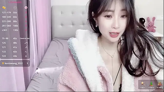 aisha123123 online show from January 16, 2025, 2:09 am