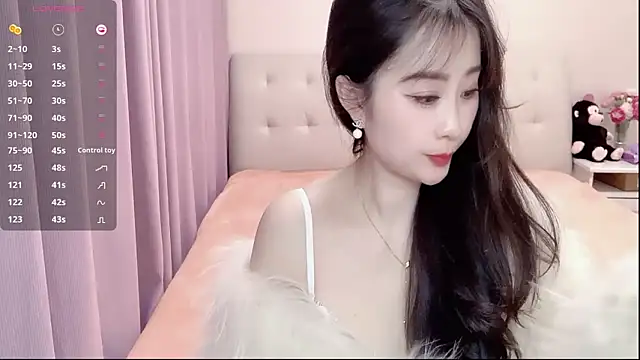 aisha123123 online show from February 4, 2025, 1:48 pm