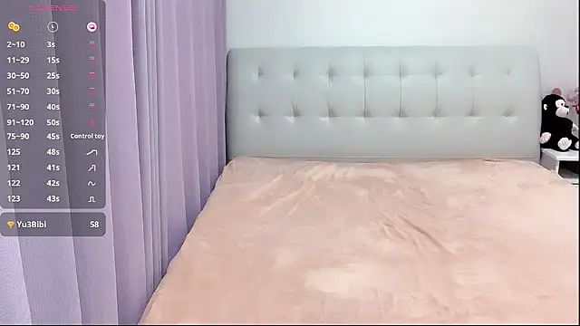 aisha123123 online show from February 6, 2025, 2:55 am