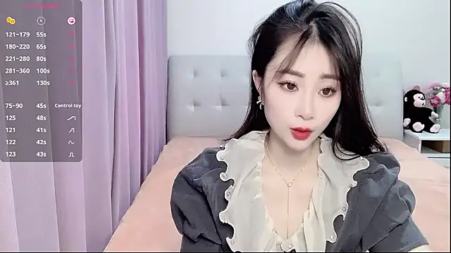 aisha123123 online show from February 7, 2025, 1:47 am