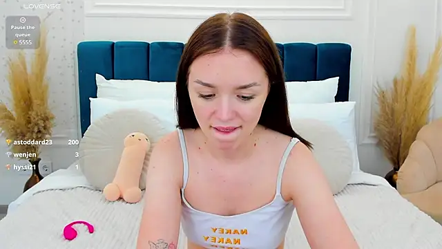 Snapshot of VirginOlly chatting on March 2, 2025, 4:42 pm VirginOlly online show from March 2, 2025, 4:42 pm