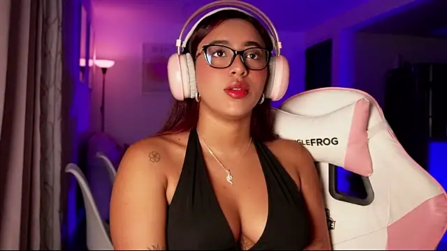 Snapshot of MavyStar chatting on February 22, 2026, 12:12 am MavyStar online show from February 22, 2026, 12:12 am