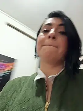 karenlennox1 online show from December 21, 2025, 9:55 pm