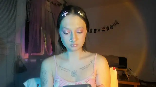 Jenny darling love online show from February 23, 2026, 7:11 pm